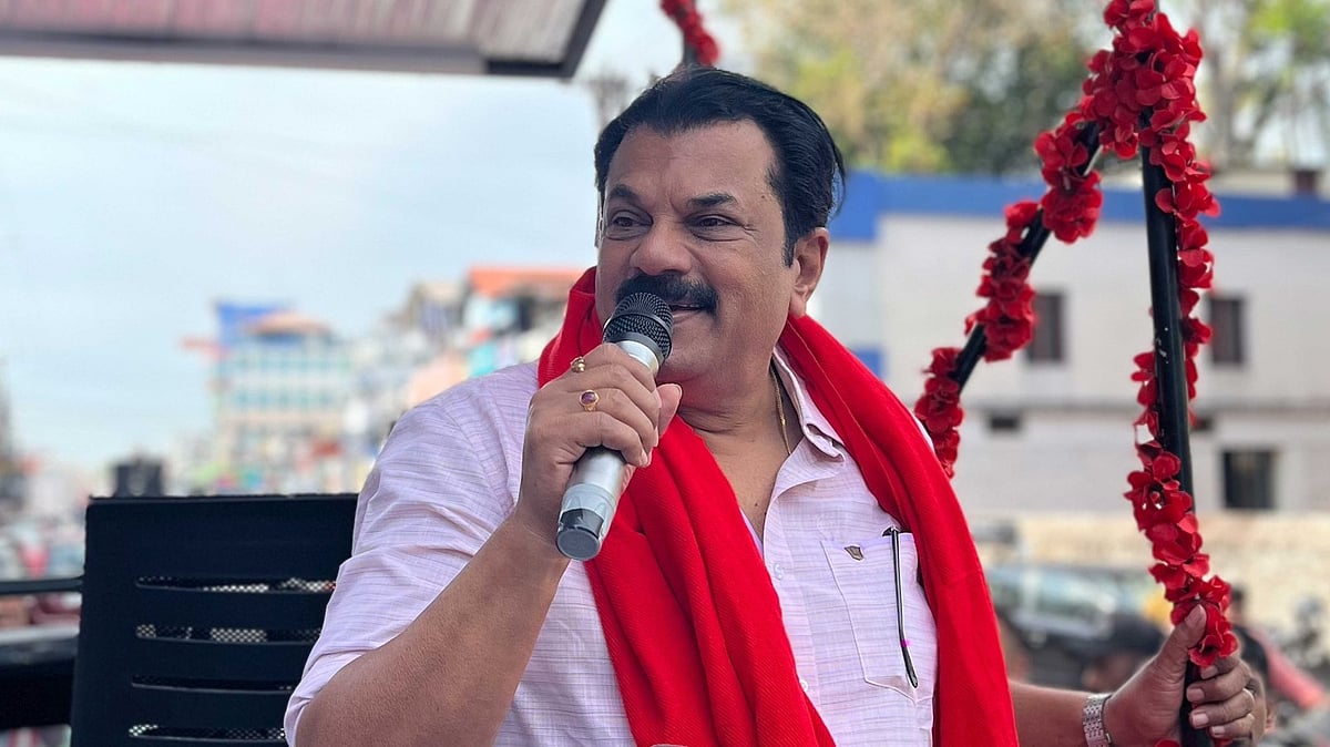 മുകേഷിന് 14.98 കോടിയുടെ സ്വത്ത്, രണ്ട് കാർ; കൈവശമുള്ളത് 50,000 രൂപ