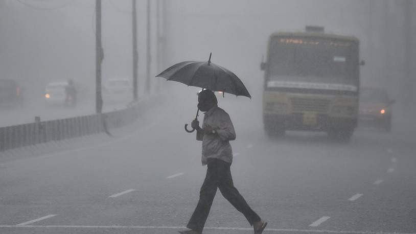 സംസ്ഥാനത്ത് അടുത്ത നാല് ദിവസങ്ങളില്‍ ഒറ്റപ്പെട്ടയിടങ്ങളില്‍ മഴ; ശക്തമായ ഇടിമിന്നലും കാറ്റും