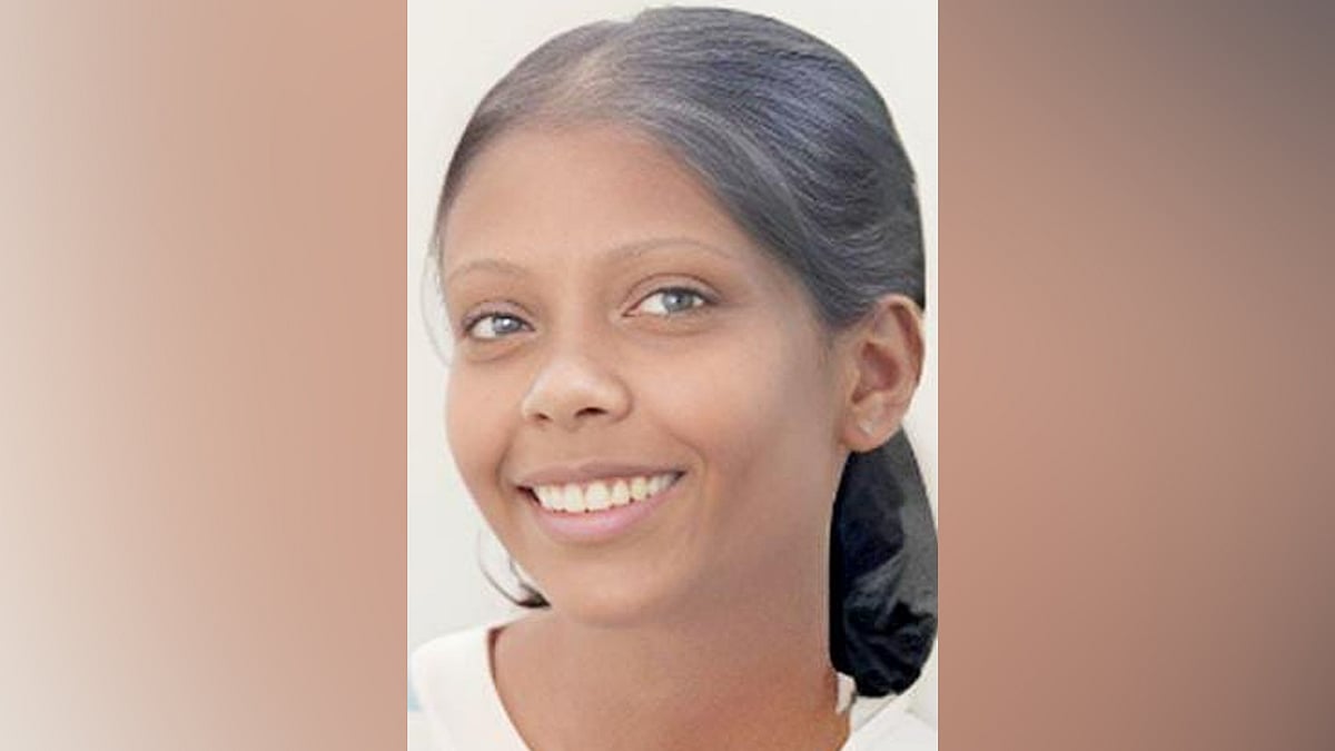 ബൈക്കിനു പിന്നിൽ ടോറസ് ലോറി ഇടിച്ചു; എസ്എഫ്ഐ നേതാവായ കോളജ് വിദ്യാർത്ഥിനി മരിച്ചു