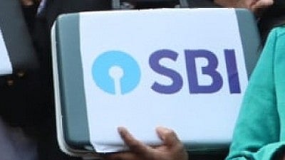 റിവാര്‍ഡ് പോയിന്റ് റിഡംപ്ഷന്‍: വ്യാജ സന്ദേശങ്ങളില്‍ കുടുങ്ങരുത്, ഉപയോക്താക്കള്‍ക്ക് മുന്നറിയിപ്പുമായി എസ്ബിഐ 