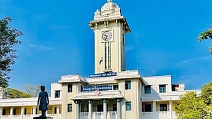 ഭാരതാംബ വിവാദം: കേരള സര്വകലാശാല അടിയന്തര സിന്ഡിക്കേറ്റ് ഇന്നുചേരും