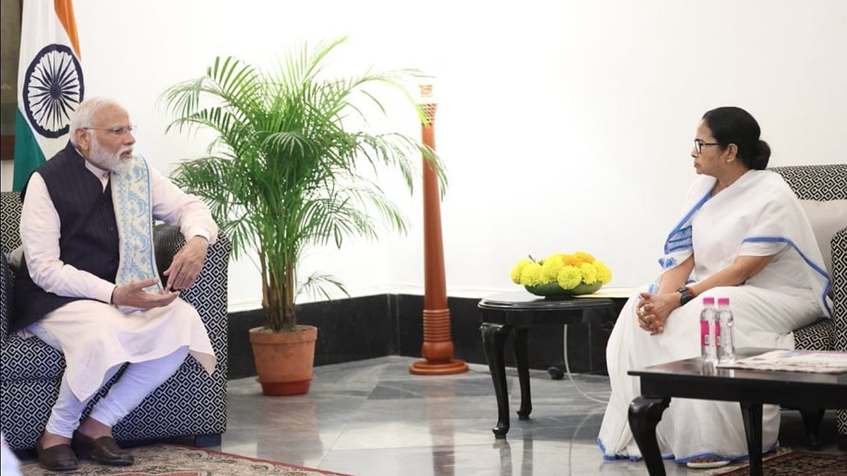 പ്രധാനമന്ത്രിയുമായി കൂടിക്കാഴ്ച നടത്തി മമതാ ബാനര്‍ജി; പ്രോട്ടോക്കോള്‍ സന്ദര്‍ശനമെന്ന് പ്രതികരണം
