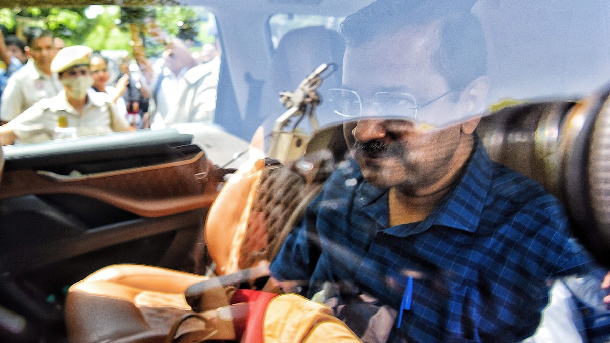ഡല്‍ഹി മുഖ്യമന്ത്രി അരവിന്ദ് കെജരിവാളിന്റെ വീട്ടില്‍ ഇഡി സംഘം, വന്‍പൊലീസ് സന്നാഹം