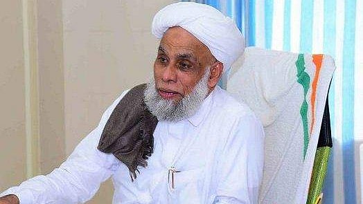 ‘‘അതുകൊണ്ട് കരുതി ഇരുന്നുകൊള്ളണം, പല നിലയ്ക്കും അതിരുവിട്ട് പോകുന്നുണ്ട്'' സമസ്തയ്ക്കുള്ളിലും മുസ്ലിംലീഗിലും വലിയ വാദപ്രതിവാദത്തിന് ഇടയാക്കിയ പ്രസംഗത്തിന്റെ രാഷ്ട്രീയമെന്ത്? സമസ്തയില്‍ രണ്ടാമതൊരു പിളര്‍പ്പുണ്ടാകുമോ?