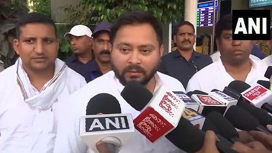'നഡ്ഢ വന്നത് അഞ്ചു ബാഗുകളില്‍ നിറയെ പണവുമായി'; ആരോപണവുമായി തേജസ്വി യാദവ്