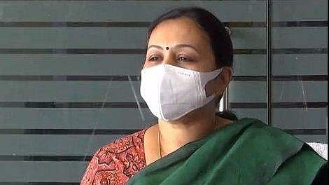 ഇടവിട്ടുള്ള മഴയത്ത് ഡെങ്കിപ്പനി വ്യാപിക്കാന്‍ സാധ്യത; സ്വയം ചികിത്സ അരുതെന്ന് ആരോഗ്യവകുപ്പ് 