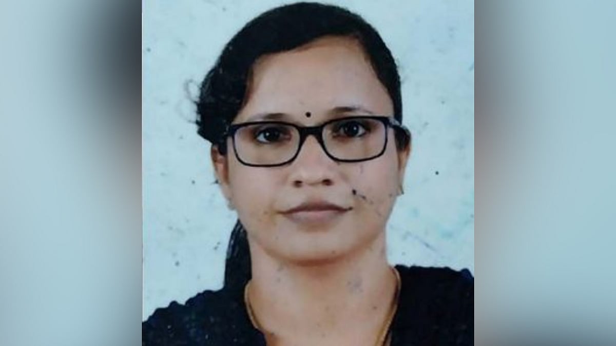 അനീഷ്യയുടെ ആത്മഹത്യ: സിബിഐ അന്വേഷിക്കണം; ഗവര്‍ണറെ കണ്ട് ബന്ധുക്കള്‍
