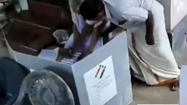 കല്യാശേരിയിലെ കള്ളവോട്ട്; ആറ് പേര്‍ക്കെതിരെ കേസ്
