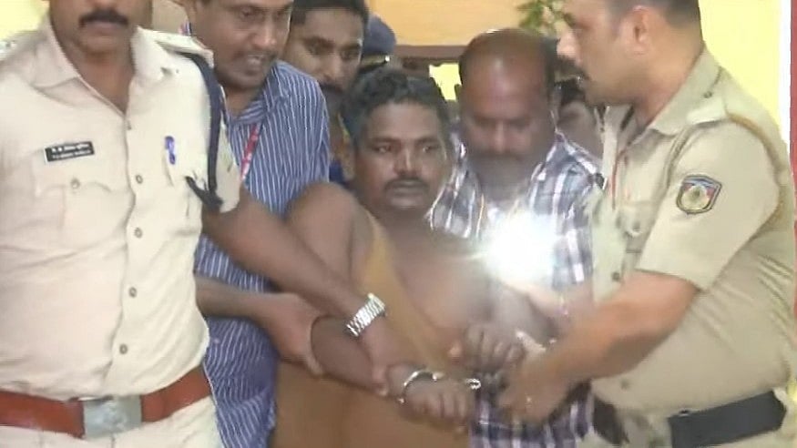 ഇന്നലെ മദ്യപിച്ച് ജോലിക്കെത്തിയപ്പോള്‍ പറഞ്ഞുവിട്ടു; പ്രതിയുടെ ക്രിമിനല്‍ പശ്ചാത്തലം അറിഞ്ഞിരുന്നില്ലെന്ന് ബാര്‍ ഉടമ 