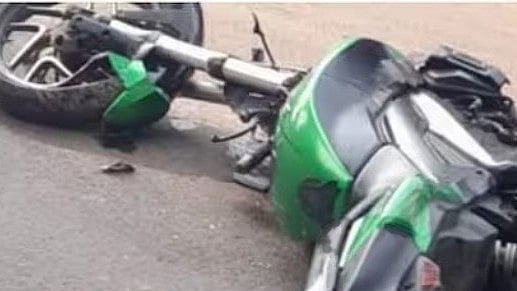 വോട്ട് ചെയ്യാൻ നാട്ടിലെത്തി; ബൈക്ക് വൈദ്യുതി പോസ്റ്റിലിടിച്ച് നഴ്സിം​ഗ് വിദ്യാർഥി മരിച്ചു