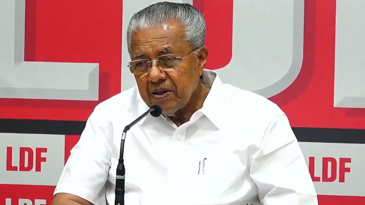 സ്വകാര്യ സന്ദര്‍ശനം; മുഖ്യമന്ത്രി പിണറായി വിജയന്‍ ദുബായിലേക്ക് തിരിച്ചു