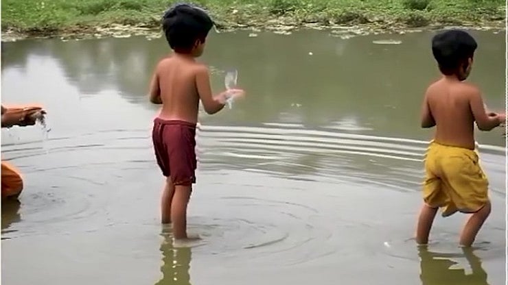 'വേനലവധി തുടങ്ങി, ഒപ്പം വേവലാതികളും', കുഞ്ഞുമക്കളെ രക്ഷിക്കാം!; മാര്‍ഗനിര്‍ദേശവുമായി കേരള പൊലീസ്- വിഡിയോ