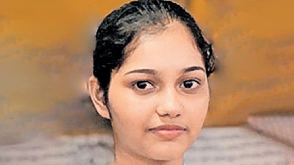ചെമ്മീന്‍ കഴിച്ച് അലര്‍ജി; ചികിത്സയിലിരിക്കെ യുവതി മരിച്ചു
