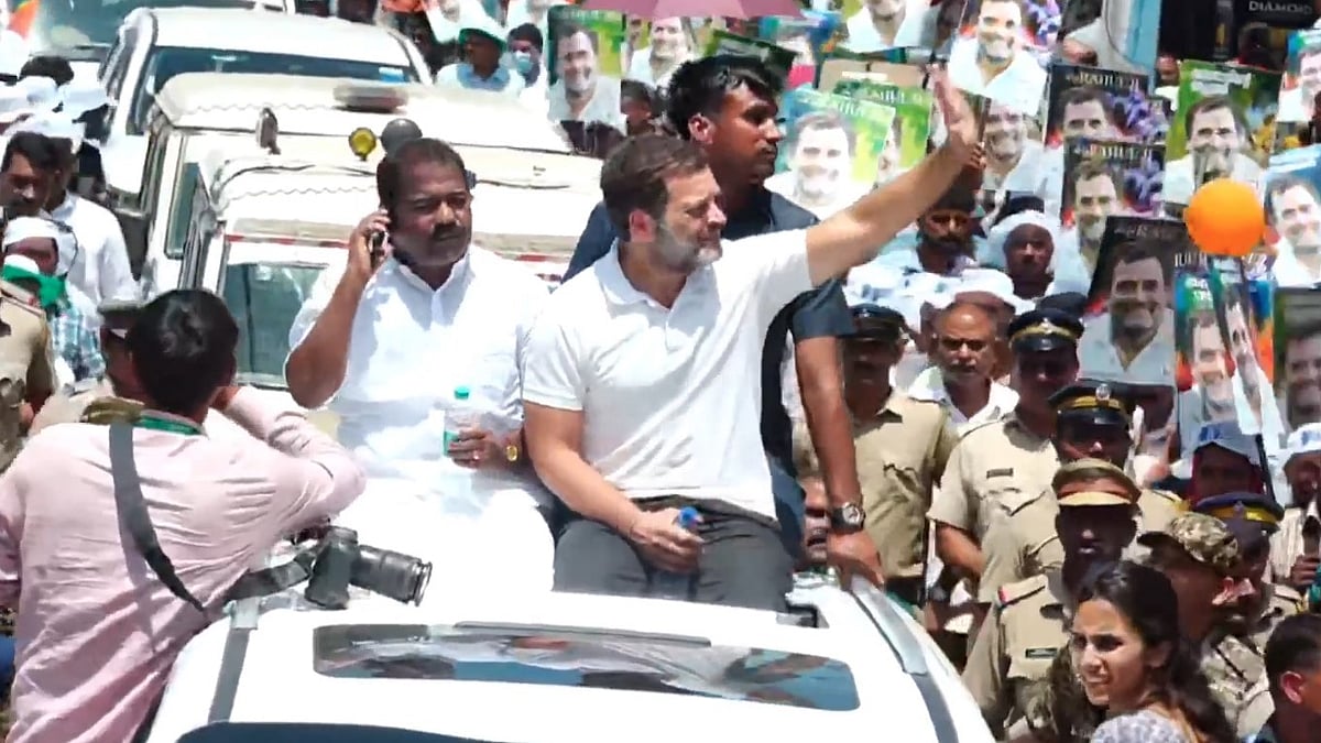 ഇത്തവണയും കൊടിയില്ല; വയനാട്ടില്‍ ആവേശം വിതറി രാഹുലിന്റെ റോഡ് ഷോ