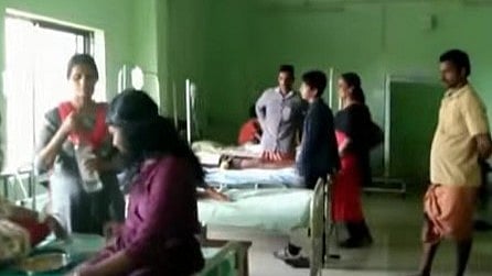 കാസര്‍കോട് ഭക്ഷ്യവിഷബാധ; ക്ഷേത്രത്തിലെ 
അന്നദാനത്തില്‍ പങ്കെടുത്ത
 അമ്പതോളം പേര്‍ ആശുപത്രിയില്‍