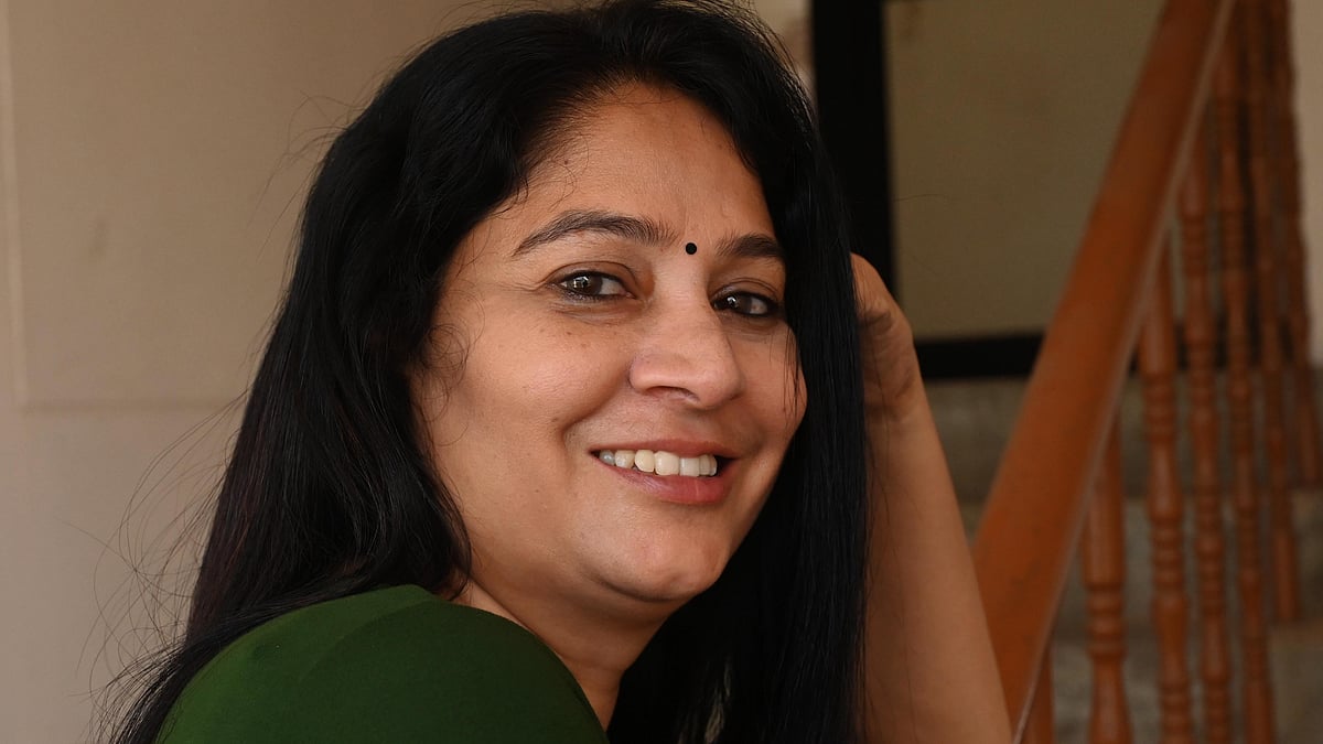 രാഷ്ട്രീയ ശകുനിമാര്‍ 
അപവാദങ്ങളുടെ പകിട എറിഞ്ഞാലും 
നുണകള്‍ സത്യമാകില്ല
