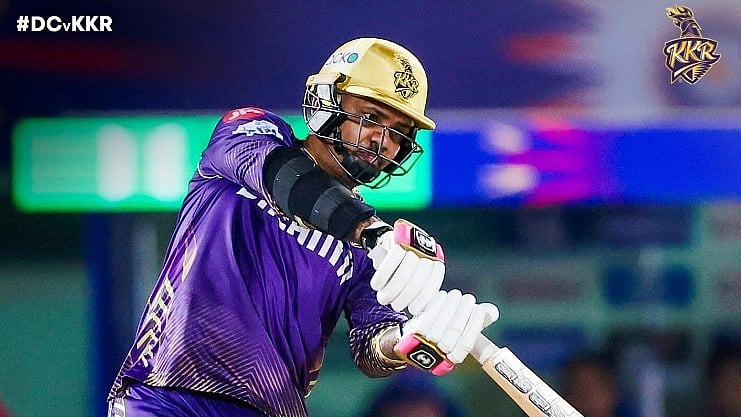 വെടിക്കെട്ട് ബാറ്റിങ്ങുമായി നരെയ്ന്‍; ഡല്‍ഹിയെ അടിച്ചൊതുക്കി, കൂറ്റന്‍ റണ്‍മല തീര്‍ത്ത് കൊല്‍ക്കത്ത 