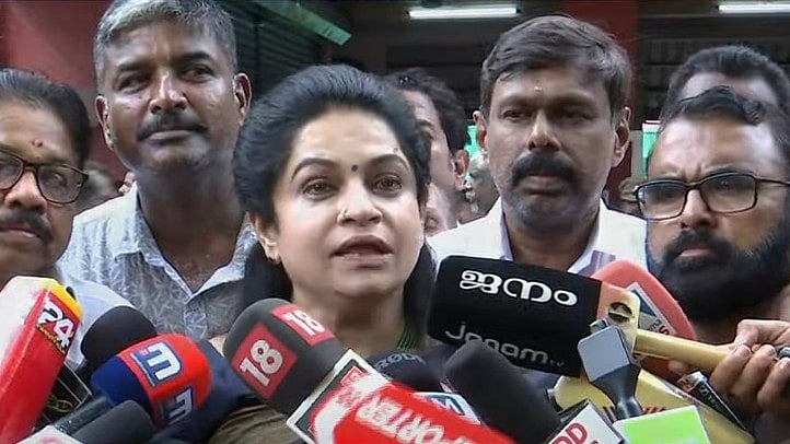 'ചേട്ടനും അച്ഛനും അമ്മയുമൊക്കെ വീട്ടില്‍, ആര് ജയിക്കുമെന്ന് പറയാന്‍ ജോത്സ്യം പഠിച്ചിട്ടില്ല'; പത്മജ വേണുഗോപാല്‍