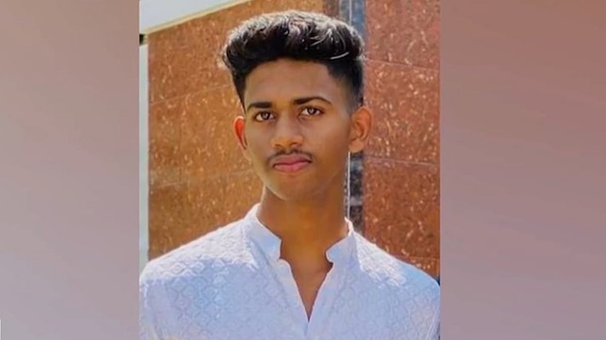 സര്‍വീസ് വയറില്‍ ചോര്‍ച്ച, മരച്ചില്ല വഴി തകരഷീറ്റിലേക്ക് വൈദ്യുതി പ്രവഹിച്ചിരിക്കാം; കുറ്റിക്കാട്ടൂര്‍ അപകടത്തില്‍ കെഎസ്ഇബി