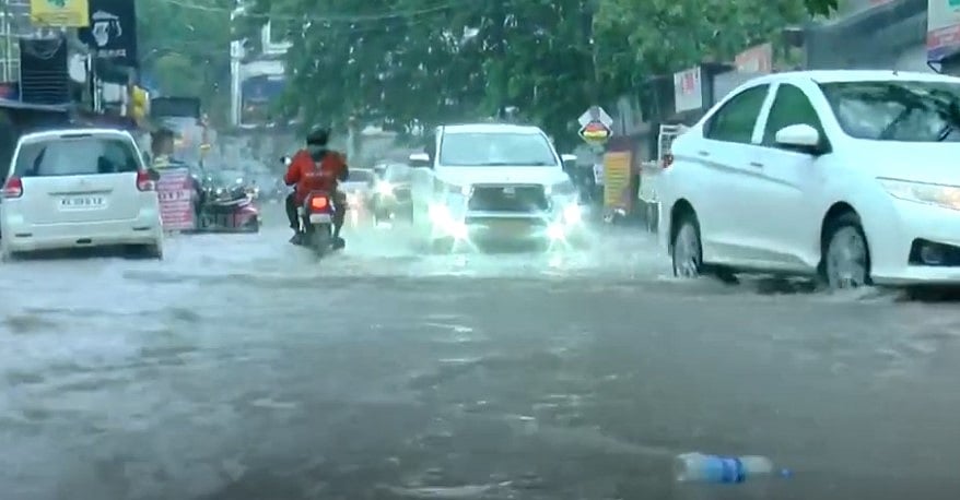 തലസ്ഥാനത്ത് ശക്തമായ മഴ; ഒരു മണിക്കൂറില്‍ പെയ്തത് 52 മില്ലിമീറ്റര്‍, താഴ്ന്ന പ്രദേശങ്ങള്‍ വെള്ളത്തില്‍