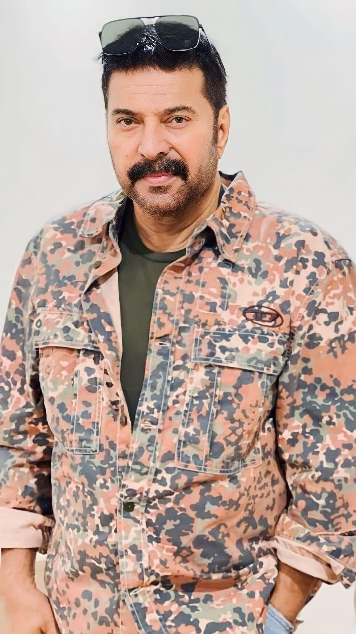 ജോലി വിട്ട് വെള്ളിത്തിരയിലെത്തിയ നായകൻമാർ