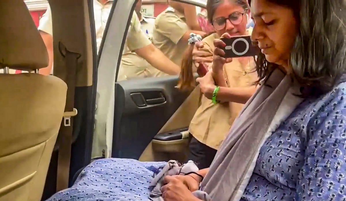 പലതവണ മുഖത്തടിച്ചു; നെഞ്ചിലും അടിവയറ്റിലും ചവിട്ടി; മുറിയിലൂടെ വലിച്ചിഴച്ചു; എഫ്‌ഐആറിലെ വിശദാംശങ്ങള്‍ പുറത്ത്