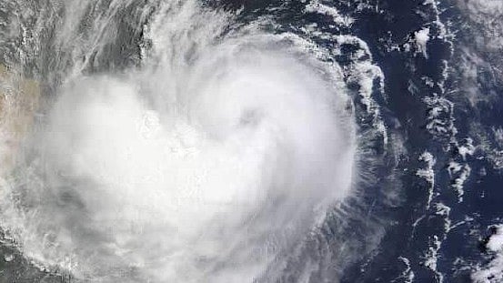 ശക്തി ചുഴലിക്കാറ്റ് തീരത്തേക്ക്; അതീവ ജാ​ഗ്രതാ നിർദേശം