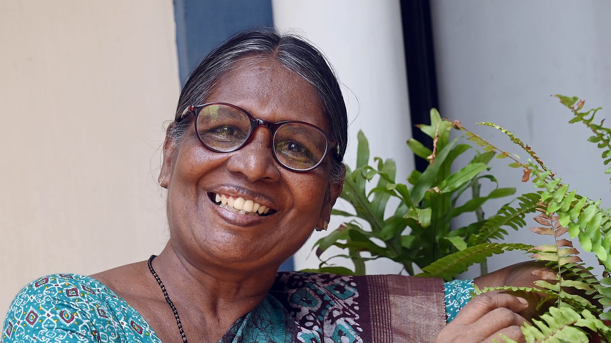 മറ്റുള്ളവര്‍ക്കുവേണ്ടി 
ജീവിക്കുന്നതിന്റെ സന്തോഷങ്ങള്‍