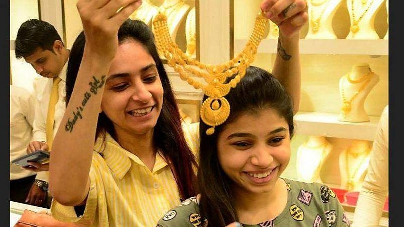 സ്വര്‍ണവിലയില്‍ കനത്ത ഇടിവ്; ഒറ്റയടിക്ക് കുറഞ്ഞത് 800 രൂപ
