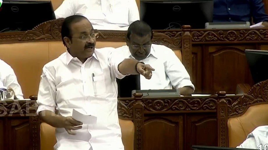 കാഫിര്‍ പോസ്റ്റ്: കേസെടുക്കാത്തതെന്തെന്ന് പ്രതിപക്ഷം; ലതികയുടേത് വര്‍ഗീയതയ്ക്ക് എതിരായ പോസ്‌റ്റെന്ന് മന്ത്രി, സഭയില്‍ വാക്‌പോര്