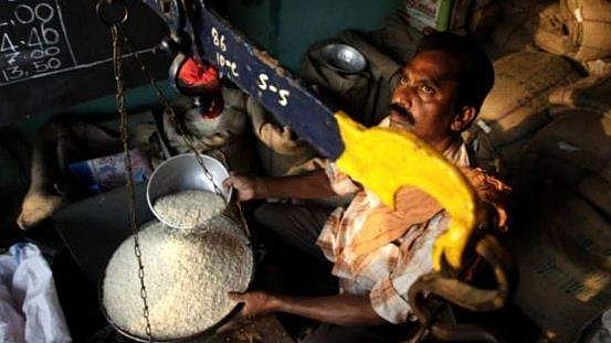 ഈ മാസത്തെ റേഷൻ വിതരണം ജൂലൈ 5 വരെ നീട്ടി