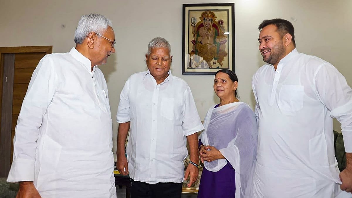 ഒരേവിമാനത്തില്‍ നിതീഷ് കുമാറും തേജസ്വിയും ഡല്‍ഹിക്ക്; തലസ്ഥാനത്ത് തിരക്കിട്ട ചര്‍ച്ചകള്‍ 