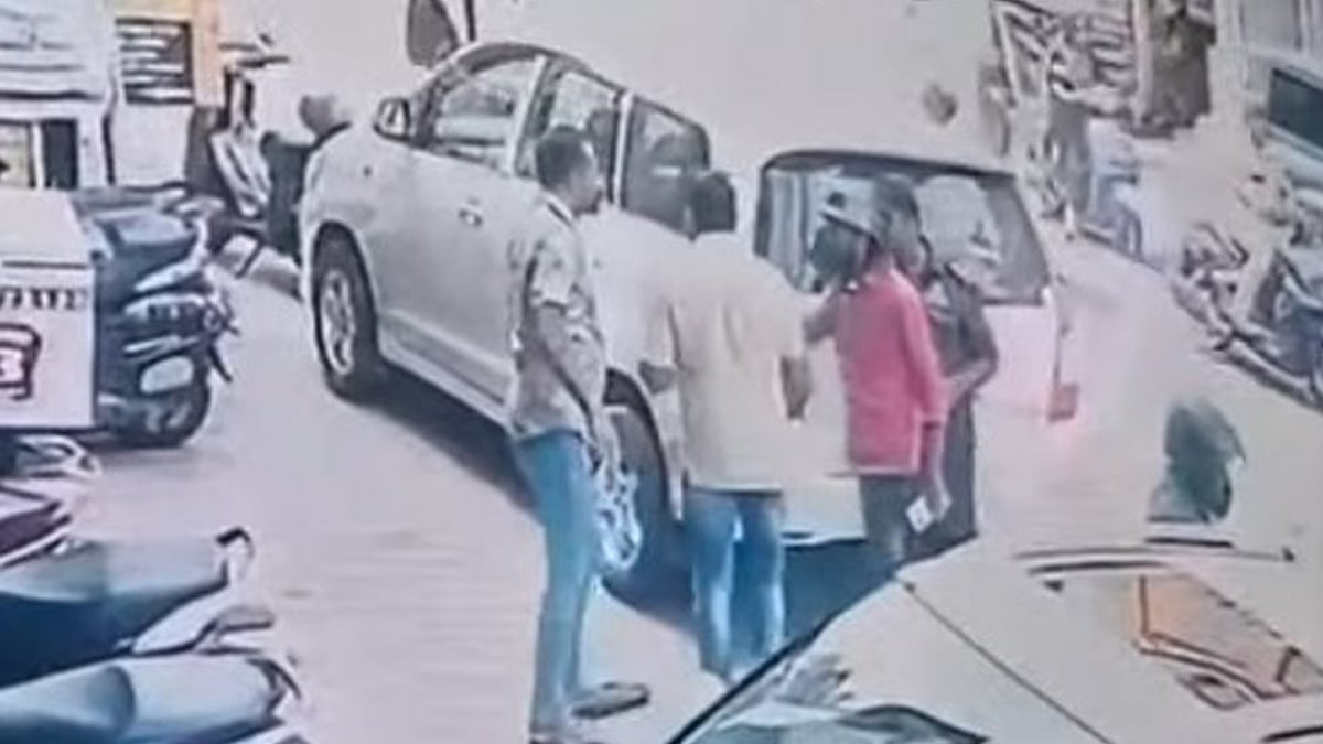 ബേക്കറിക്ക് മുന്നില്‍ കാര്‍ പാര്‍ക്ക് ചെയ്തത് ചോദ്യം ചെയ്തു; സെക്യൂരിറ്റി ജീവനക്കാരന് മര്‍ദനം