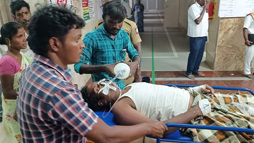 ആദ്യം മരിച്ചയാളുടെ സംസ്കാരത്തിന് എത്തിയവര്‍ കൂട്ടമായി വ്യാജമദ്യം കുടിച്ചു, കള്ളക്കുറിശ്ശിയില്‍ വില്ലനായത് 'പാക്കറ്റ് ചാരായം'; വിറ്റയാള്‍ അറസ്റ്റില്‍
