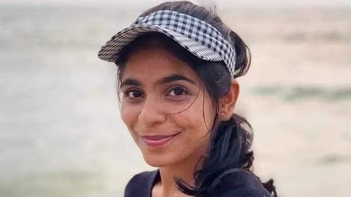 അമ്മയും മകളും സഞ്ചരിച്ച സ്കൂട്ടറിൽ ക്രെയിൻ ഇടിച്ചു; മകൾക്ക് ദാരുണാന്ത്യം