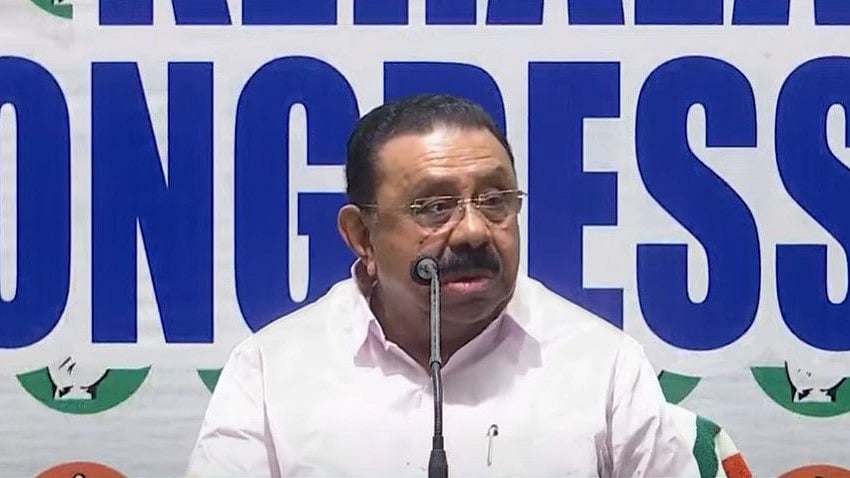 പിണറായി സ്വര്‍ണ താലത്തില്‍ വെച്ചു നല്‍കിയ വിജയം; തൃശൂരിലെ ജയം സിപിഎമ്മിന്റെ സമ്മാനമെന്ന് എം എം ഹസ്സന്‍