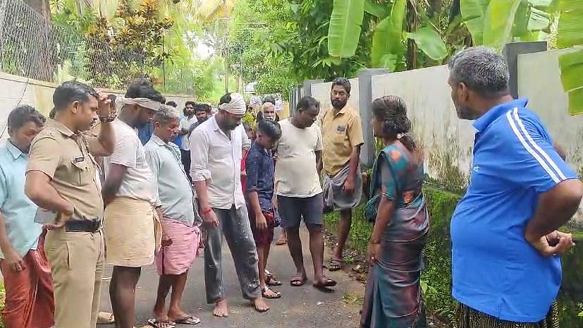 വീട്ടില്‍ ബോംബ് സൂക്ഷിച്ചത് അമ്മ ചോദ്യം ചെയ്തതില്‍ പ്രകോപനം; മദ്യ ലഹരിയില്‍ റോഡിലെറിഞ്ഞു പൊട്ടിച്ചു