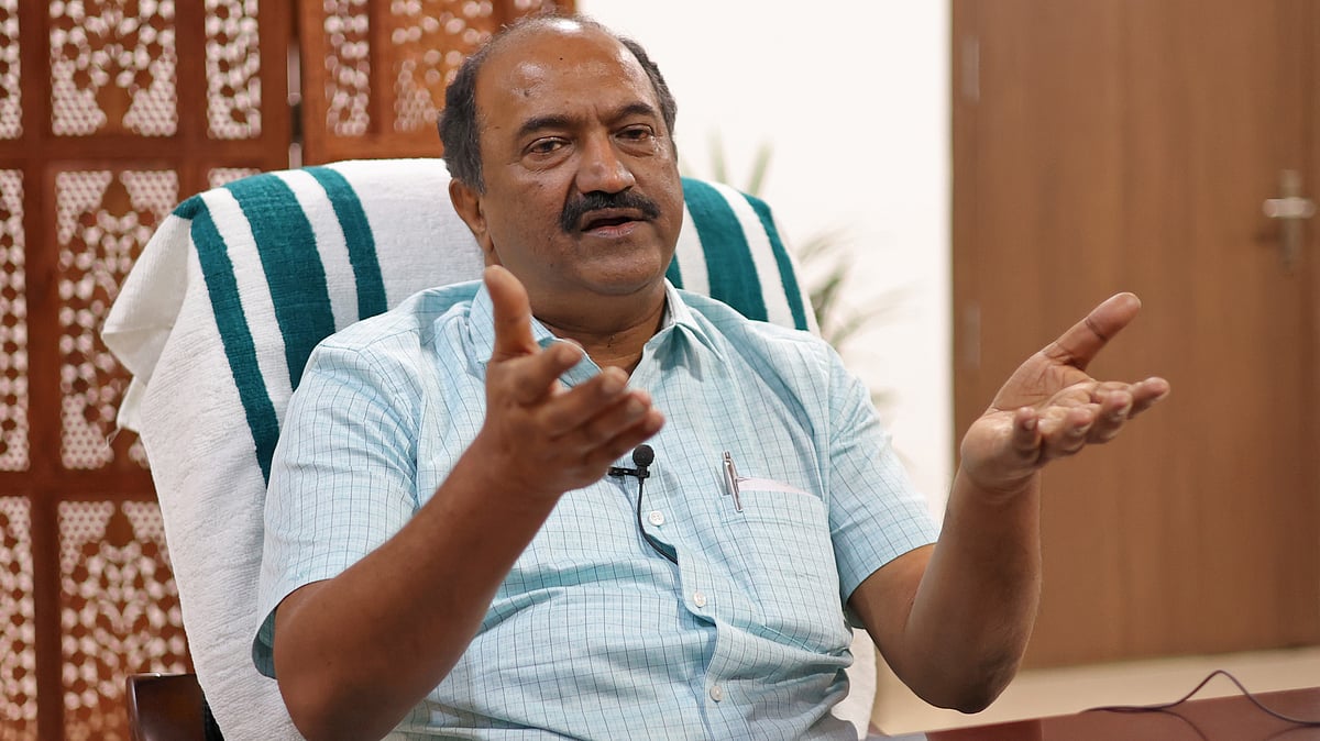 സര്‍ക്കാരിന്റെ ആയുസിനു വേണ്ടി നടത്തിയ ഗിമ്മിക്ക്; ഇത്രയും കേരള വിരുദ്ധമായ ബജറ്റ് ഉണ്ടായിട്ടില്ല: കെ എന്‍ ബാലഗോപാല്‍