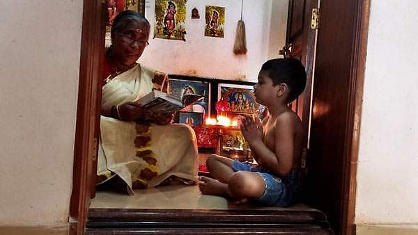 കർക്കടകം പിറന്നു; ഇനി രാമായണ പാരായണത്തിന്റെ നാളുകൾ