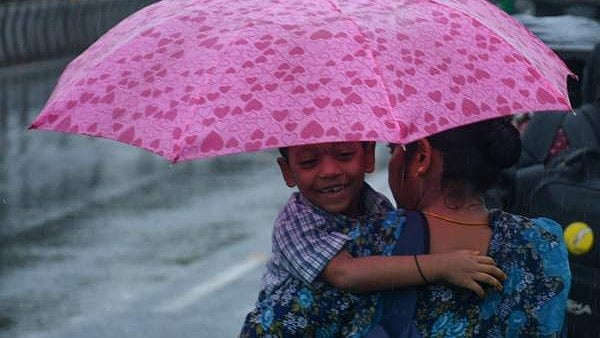 കോഴിക്കോടും കാസർകോടും നാളെ വിദ്യാഭ്യാസ സ്ഥാപനങ്ങൾക്ക് അവധി