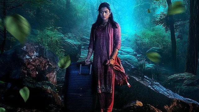 പണപ്പെട്ടി കുഴിച്ചെടുത്ത് രശ്മിക! നി​ഗൂഢത നിറച്ച് 'കുബേര' ഫസ്റ്റ് ലുക്ക് 