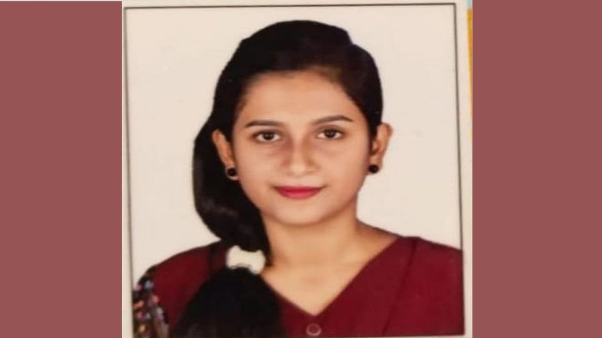 ബന്ധത്തിൽ നിന്ന് പിൻവാങ്ങി, 20 കാരിയെ കാമുകന്‍ കുത്തിക്കൊന്നു; മൃതദേഹം കുറ്റിക്കാട്ടില്‍ തള്ളി