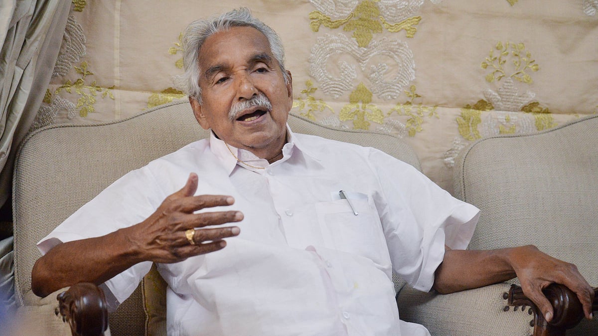 'ആൾക്കൂട്ടങ്ങളുടെ നായകനില്ലാതെ' ; ഉമ്മൻചാണ്ടി വിടവാങ്ങിയിട്ട് ഇന്ന് ഒരു വർഷം