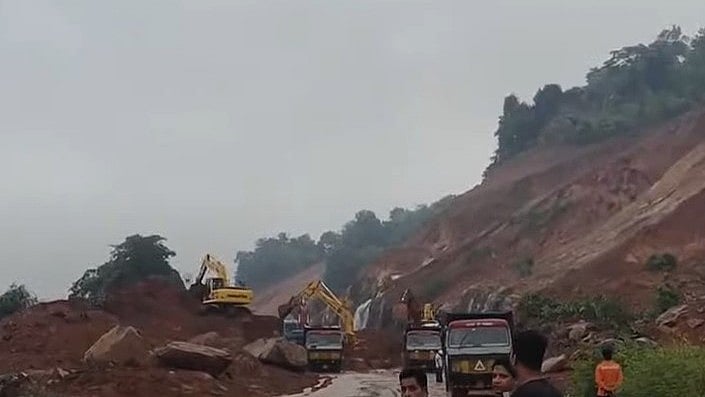 അർജുനായുള്ള തിരച്ചിൽ നിർത്തി, പുലർച്ചെ വീണ്ടും തുടങ്ങും