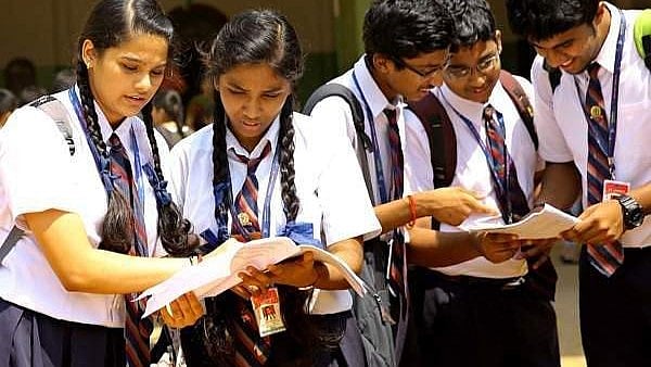 പ്ലസ് വൺ പ്രവേശനം: ട്രയല്‍ അലോട്ട്മെന്റ് നാളെ വൈകീട്ട് അഞ്ചു മണിക്ക്, ചെയ്യേണ്ടത് ഇത്രമാത്രം 