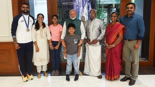 'എന്റെ കുടുംബത്തിന്റെ ഏറ്റവും മികച്ച ദിനം'- മോദിക്കൊപ്പമുള്ള ചിത്രം പങ്കിട്ട് പിആര്‍ ശ്രീജേഷ്