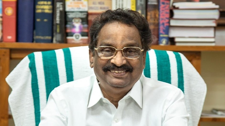 മൊഴികള്‍ സര്‍ക്കാരിന് മുന്നിലില്ല, എഫ്‌ഐആര്‍ ഇടാന്‍ നിയമതടസ്സങ്ങളുണ്ട്: എ കെ ബാലന്‍
