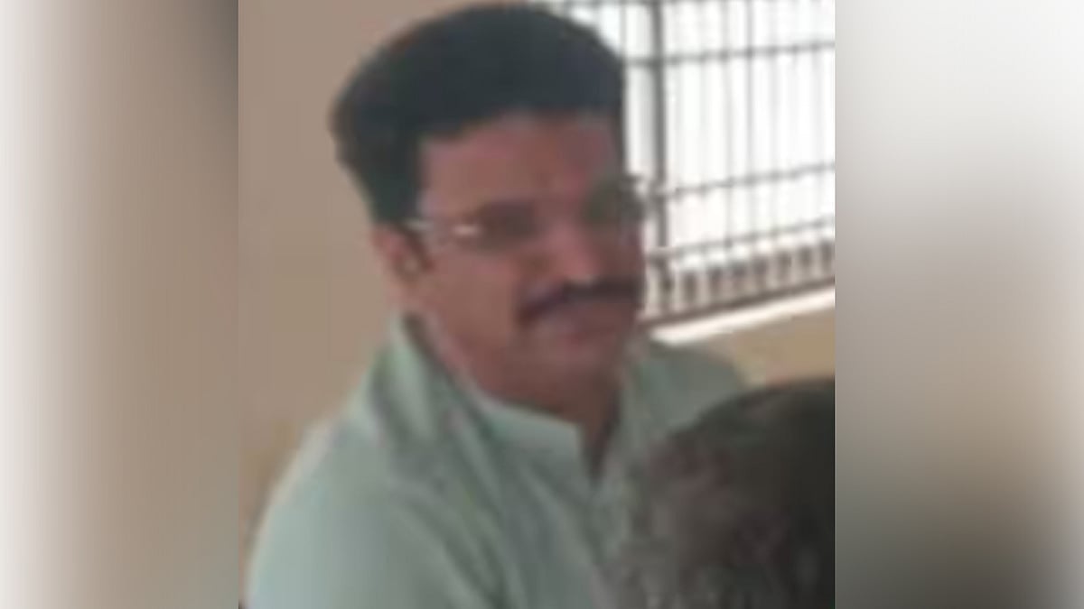 കൈയിൽ 5,000, കാറിൽ 44,000; കണക്കിൽ ഇല്ലാത്ത പണം; ത​ഹസിൽദാർ വിജിലൻസ് പിടിയിൽ