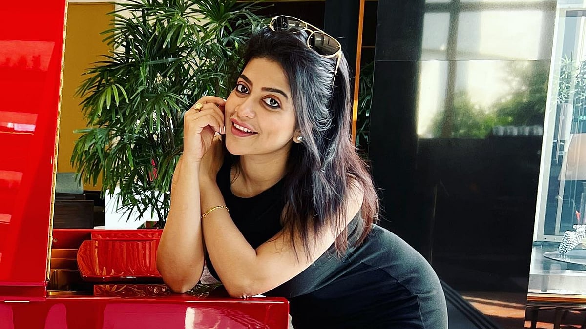 നടി പായൽ മുഖർജിക്ക് നേരെ ആക്രമണം; ബൈക്ക് കുറുകെ നിര്‍ത്തി കാര്‍ തടഞ്ഞു, കല്ലു കൊണ്ടു ചില്ല് തകർത്തു (വിഡിയോ)