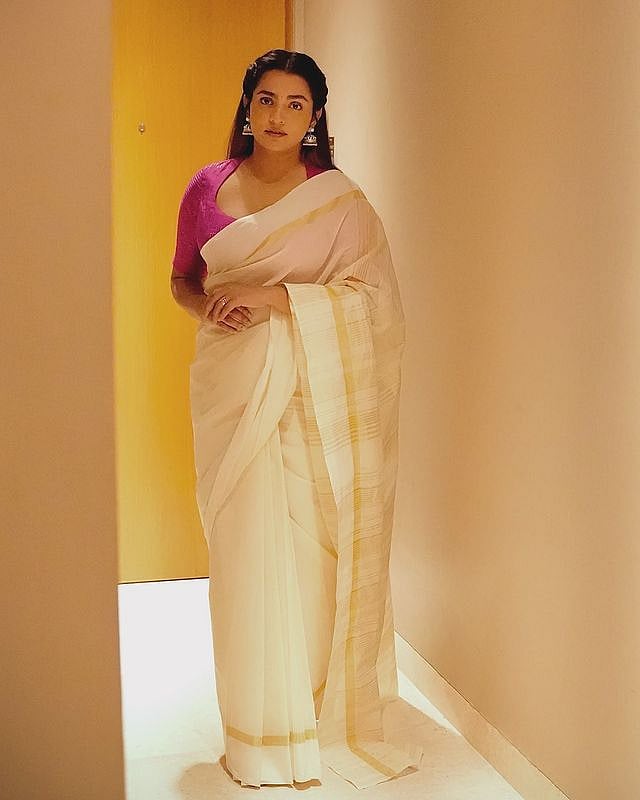 ഓണത്തിനായി ഒരുങ്ങി പാർവതി; ചിത്രങ്ങൾ കാണാം